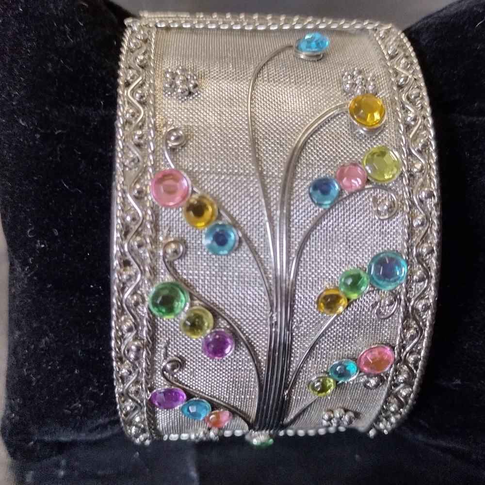 Silver tone Bracelet spring hinge embellished with colorful tiny stones